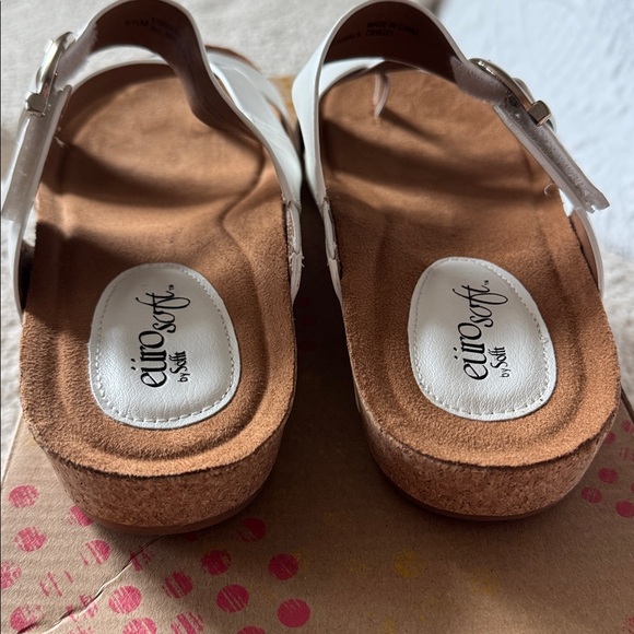 BRAND NEW! Euro Soft “Gladis” White Women's White Sandals - Picture 4 of 7